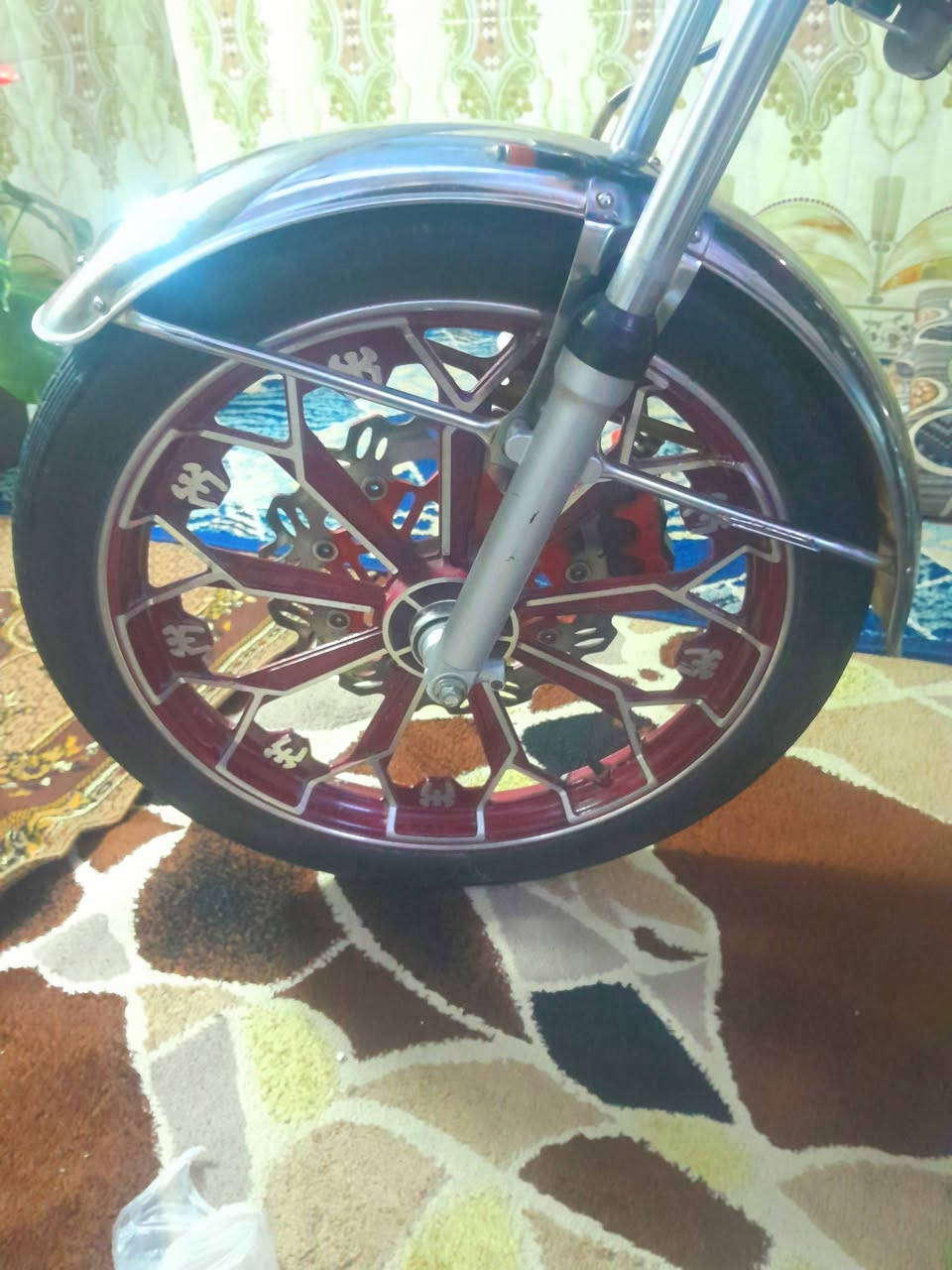 دراجه للبيع خمسة كير سيفاني موديل ٢٤ طالعه ٢٥ جديده سعره ٦٥٠ الف وبيهة مجال مكاني كربلاء الحر ما متواجد علة الفيس ***********
