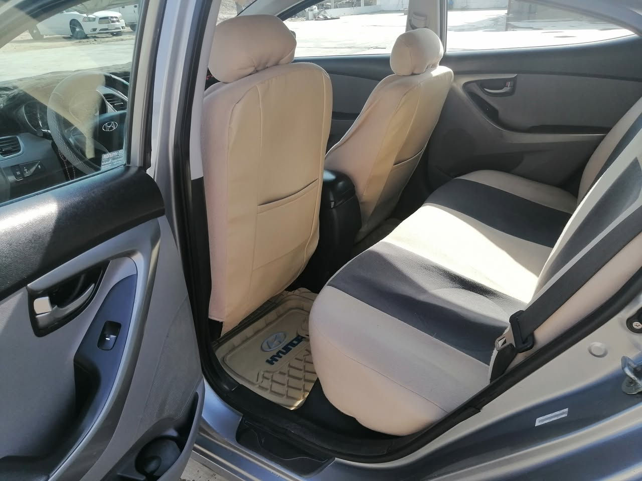 النترا موديل 15 وارد امريكي رقم ذي قار حره باسمي سنويه لـ30 تحويل ثاني يوم  مكينه 2000 دوش كير At
تخم تاير صدر تبريد سياره كامله سونار مرفق بالصور كلشي كدامك واضح سياره جهازه 
السعر 117 بيه مجال للشراي 
واتساب اتصال ***********
