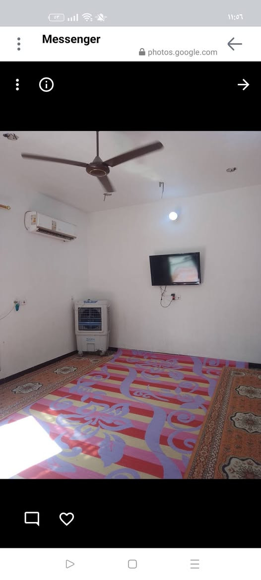 سلام عليكم بيت مساحة 100 مربع المكان حي الرحمة قرب الملعب بناء حديث طابوق يحتوي علئ غرفه وصاله وحمام داخلي وخارجي منور استقبال البيت كامل مكمل طابق واحد 
جنس الأرض مكاتبه الاستفسار *********** السعر 90
