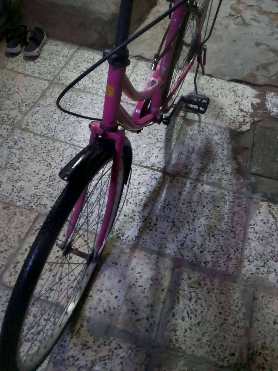 السلام عليكم باسكل بناتي نضيف للبيع حجم 26 المكان بغدادالبياع الشرطة الخامسة السعر 60 وبي مجال التواصل (***********)
