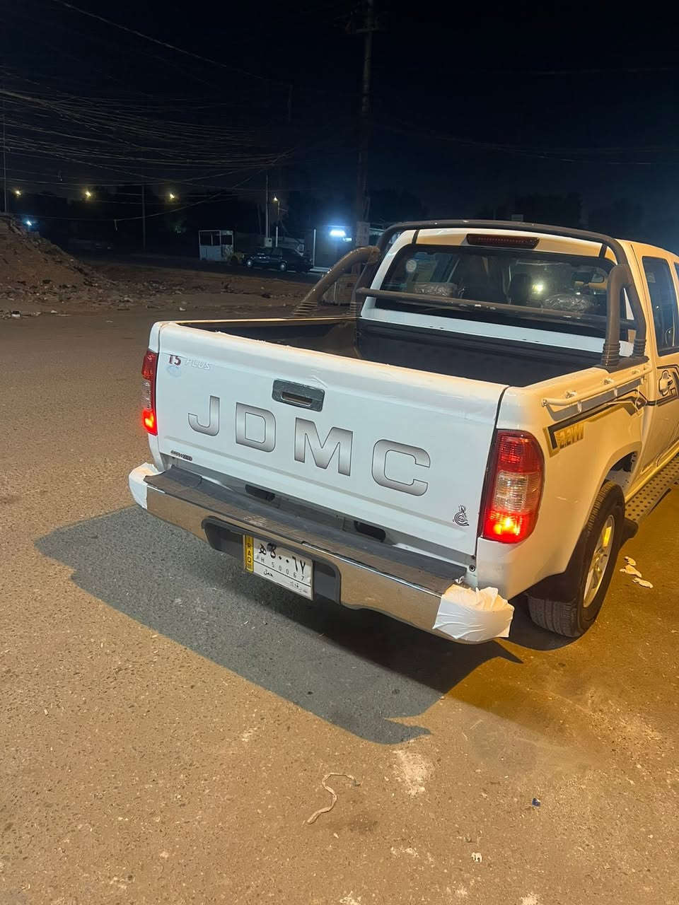 السلام عليكم 
 بيكب JDMC صيني
نظيفه وجاهزه من كل شي 
مابيها اي حادث فقط بارد بالباب الخلفي اليمين
2020
مكاني نجف 
السعر  110
للتواصل ‭+964 783 102 6759‬
