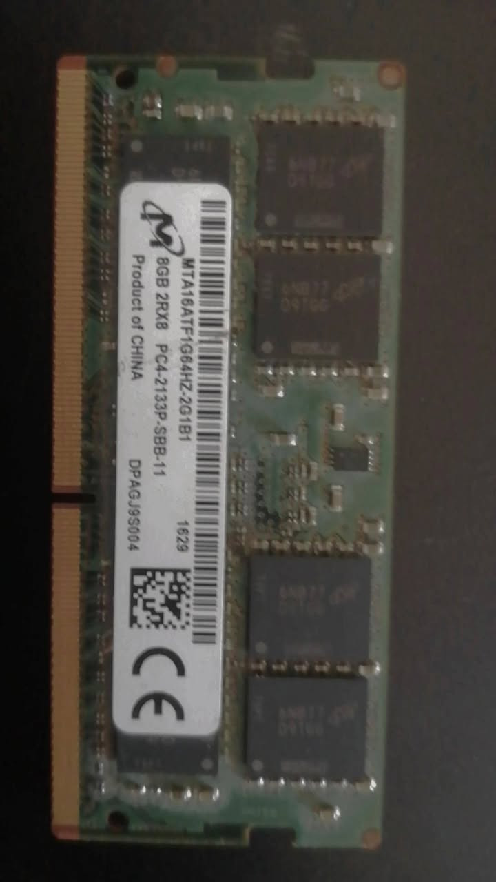 للبيع بطارية لابتوت ١٣٠ واط
M.2 256 گيگا 
رامات لابتوت DDR4 8 GB


**إذا كنت صاحب هذا الإعلان وتريد حذفه لأي سبب، رجاءا أرسل رسالة إلى الدعم الفني**