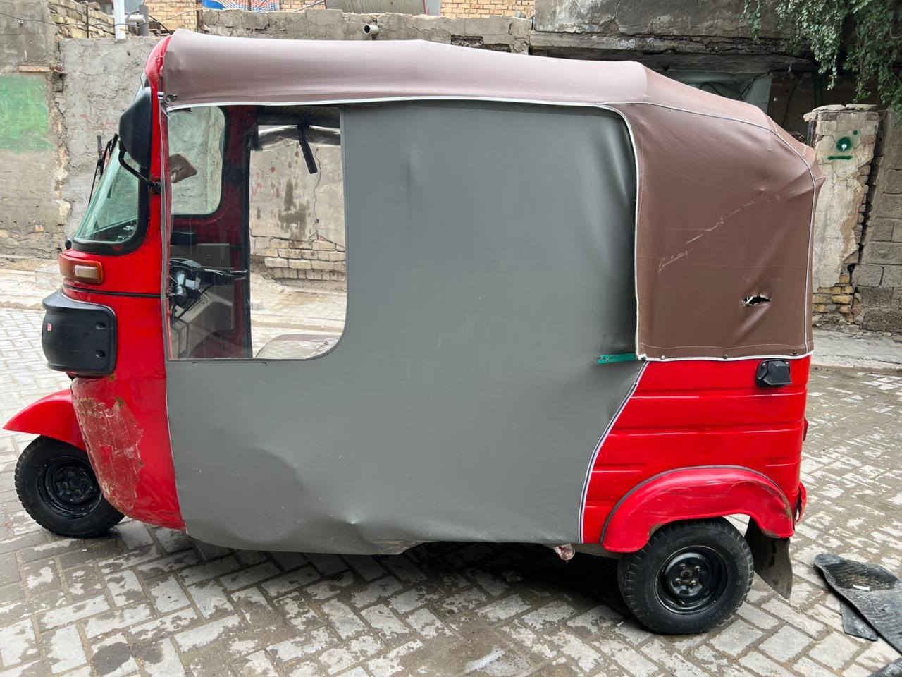 سلام عليكم ورحمه الله وبركاته
عندي تكتك للبيع مديل 18 الشهر 5 

بيها بكن وتنقيص وتبخير 

رقم السنوي تحويل ثاني يوم 

السعر 5 مليون وبيها مجال لشراي 

للاستفسار الاتصال على الرقم الموجود

***********

مكاني بغداد حي النصر
