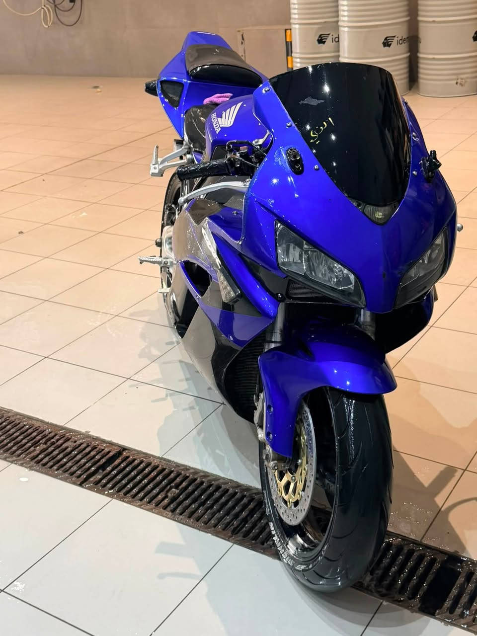 Cbr rr 1000
دراجه مكفوله من كلشي رقم و سنويه ب اسمي عليهه ادامه كامله كير محرك مكفول سعر خاص او اتصل ع رقمي ***********
