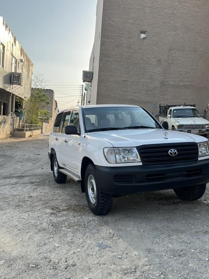 2001تاك كوشن و قه باغ سه لاجه سه ياره كه كارت و ساردى نيه پارجه يه كو په له يه كى بؤياخه من به دو پارجه ئه يفرؤشم سه نه وى ساليكى ماوه هه مو گيانى به شه رت له ٢٠١٧لاي خؤمانه ***********
