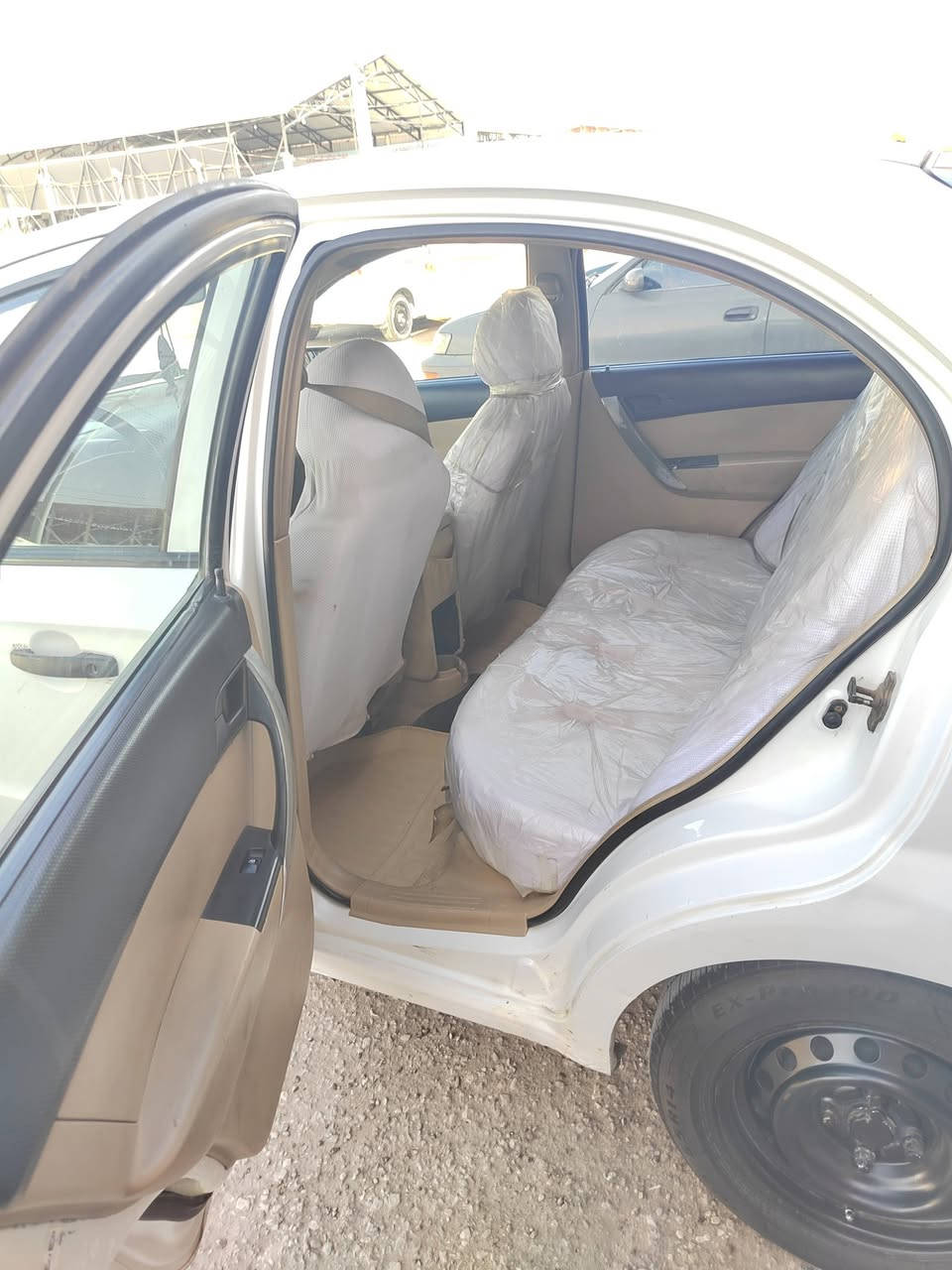 سلام عليكم
افيو موديل 2011 مفتوح 
بيه مكانات صبغ ابيع حزام ضربته فقط باب السائق مبدل 
بنيد قماره تكم قبق جنطه مابيهن صبغ 
رقمه بصره مشروع وطني تداور بكل المحافظات راعيه بنجف سنويه تسقط 2029 
مكينه كير حداديه مكفولات 
تخم تاير جديد تبريد عوزه فقط راديتر وغاز ابيعك تبريد ميشتغل 
السعر(( 67)) وبيه مجال بسيط مكاني نجف حي الجامعه 
والاستفسار ***********
