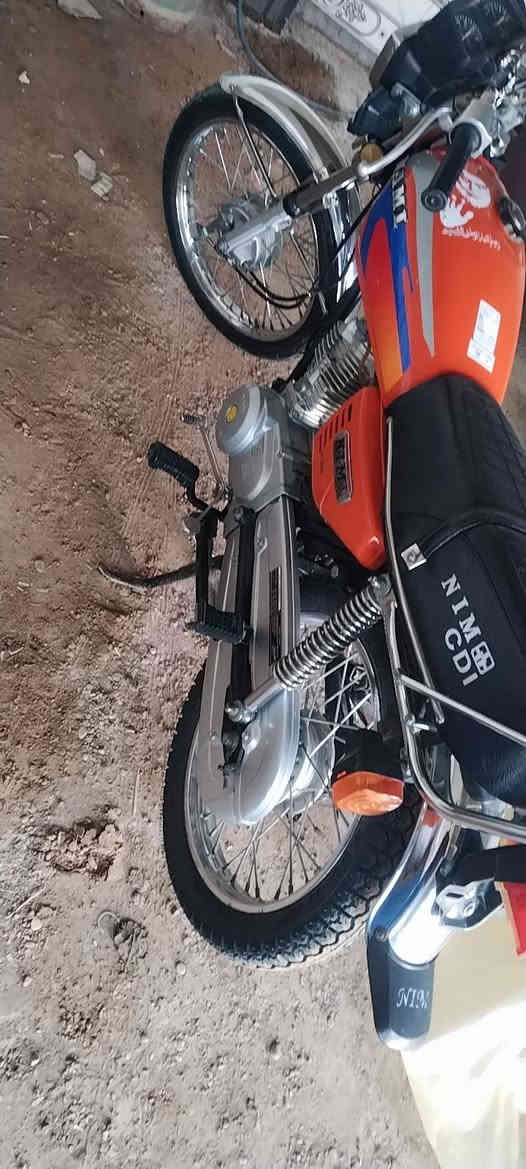 سلام عليكم شباب دراجه البيع نامه اصلي نضيفه حلوه بدون وراق بسعر مناسب بيكم خير تدللون***********
