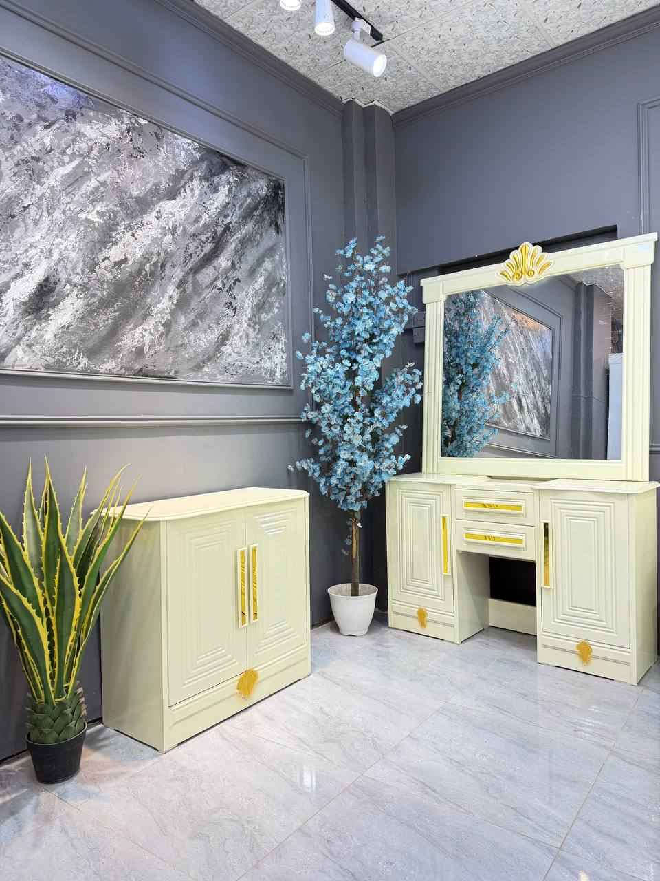 السعر //مليون

🔅تفاصيل الغرفة المرمري  ....

خارج ٤ملم ام دي اف 🔺
وداخل معاكس ٣ملم 
صبغ حراري  درجة اولى 

عدد القطع  ٧ قطع 😍
🔺1 //جرباية  قياس  ١٦٠ × ٢٠٠ 
🔺//ميز جانبي ايسر قياس ٥٠
🔺2// وميز  جانبي  قياس ٥٠
🔺3// زاوية ارتفاع مترين عرض ٨٠
🔺4// وميز بلازمه  
🔺5//وميز مراية ارتفاع مترين عرض ١٢٠
🔺6// وكنتور ٦ باب  ارتفاع مترين و١٥ طول ٣ متر و١٥

القطعه الثامنة حسب الطلب شازلون
سعرها ٥٠ الف ❤️

(توصيل مجاني مركز بغداد )
التوصيل يشمل الشد مجاني 🔥
(اطراف ٥٠)
باقي المحافضات حسب البعد

السعر مليون الف

شازلون مخزن مجاني فقط هذا الموديل ديوانية, القادسية


**إذا كنت صاحب هذا الإعلان وتريد حذفه لأي سبب، رجاءا أرسل رسالة إلى الدعم الفني**