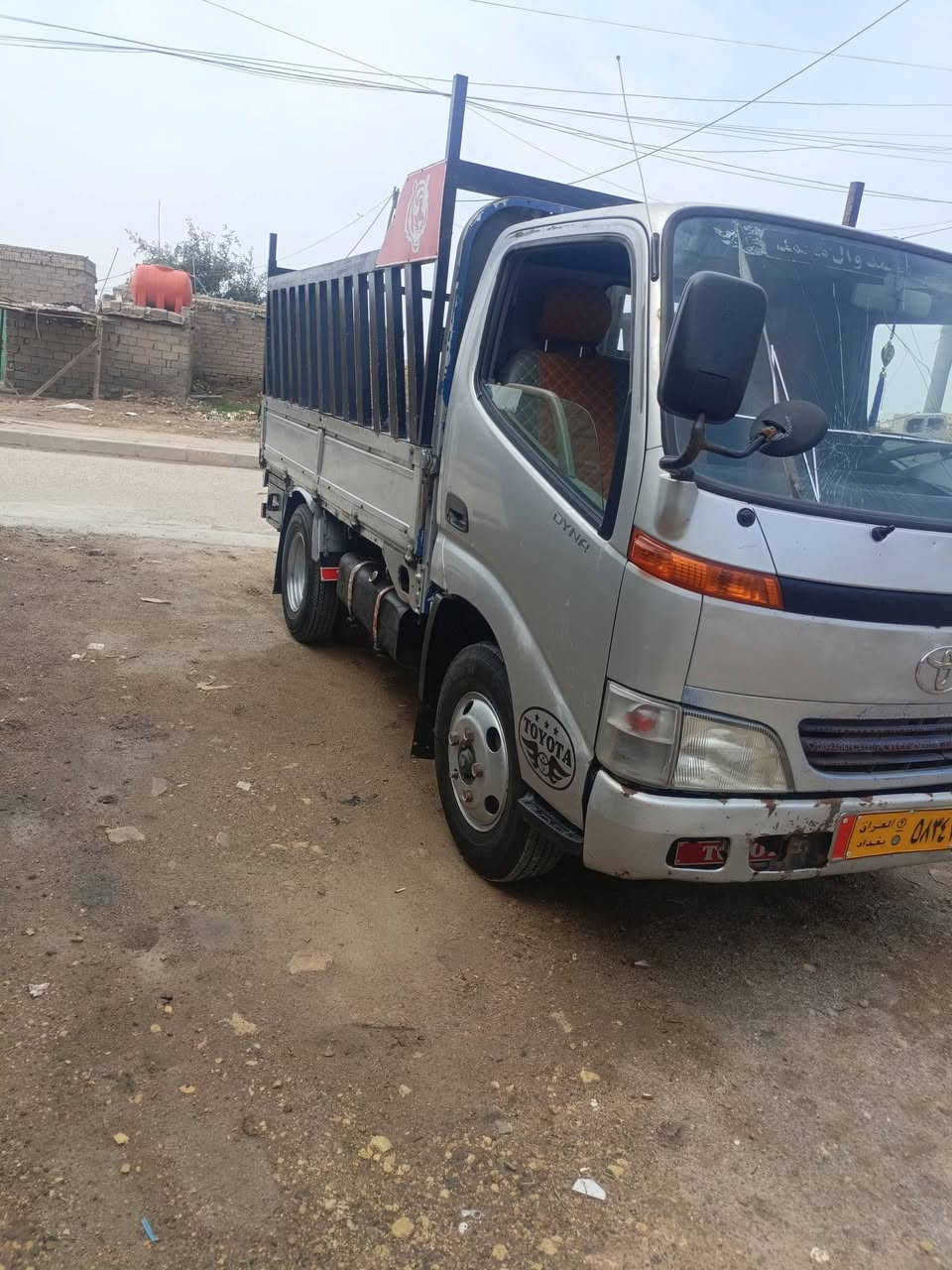 سياره أنكر تيوته لبيع رقم بغداد رقم اصفر معلايه اصل الفين*********** مكان ميسان
