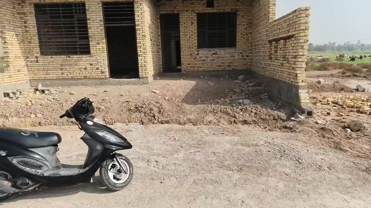 بيت للبيع السميلات على شارع التبليط كاع مجنبه مساحه ٢٠٠م خدمات كامله مدرسه يمه وبيبان تفصال ثقيل وبيبان خشب مبني طابوك عكيل كهرباء دفن   اراضيه كونكريت وسقف كونكريت  بيوت يمه  للاستفسار اتصال ***********
