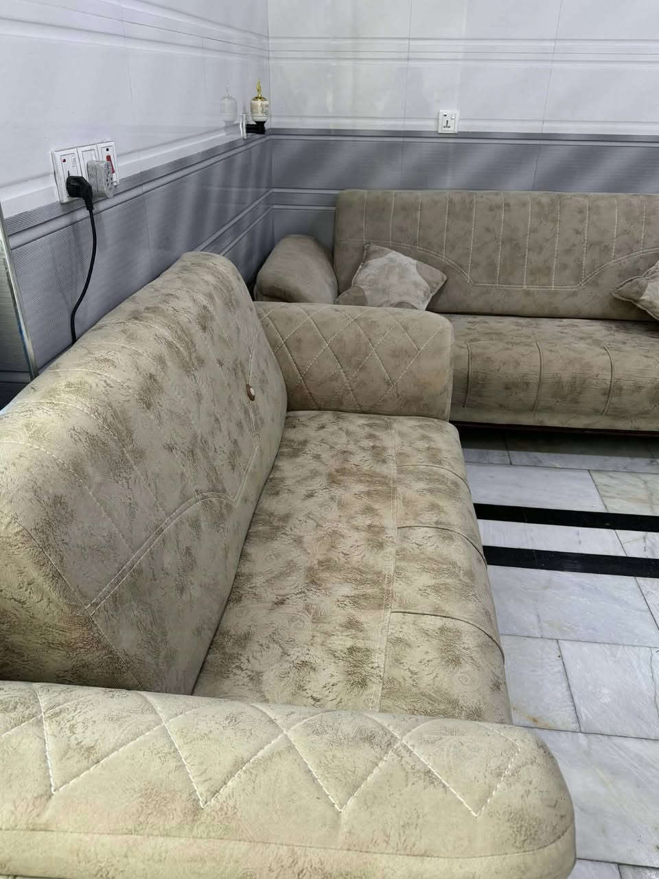 تخم ١٠ مقاعد نضيف مودرن ب٣٠٠
كربلاء الاسكان


**إذا كنت صاحب هذا الإعلان وتريد حذفه لأي سبب، رجاءا أرسل رسالة إلى الدعم الفني**