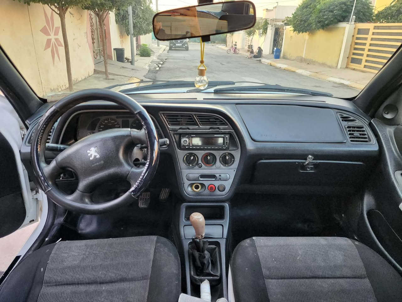 بیجۆ فەڕەنسی 2002

مەكینەو گێڕ بەشەرت
جام پێشەوەی كارەبایی
قفڵ مەركەزی
باتری نوێ یە
چوار تایە نوێ
ناوی گاعی جلد كامل

تێبینی / 
ئاڕمەكەی ون بوە و كتابی ون بونەكەی بۆ كراوە ولەلایەن مرورو پۆلیسەوە پشتڕاست كراوەتەوەو بەبەڵگە پیشانت دەدەم

  نرخ 22وەرەقە

شوێن  چەمچەماڵ


**إذا كنت صاحب هذا الإعلان وتريد حذفه لأي سبب، رجاءا أرسل رسالة إلى الدعم الفني**