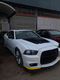 جارجر 2011 Rt max ماكس 8 سلندر  5700 فول مواصفات  فتحه  كشنات كهربائيه...