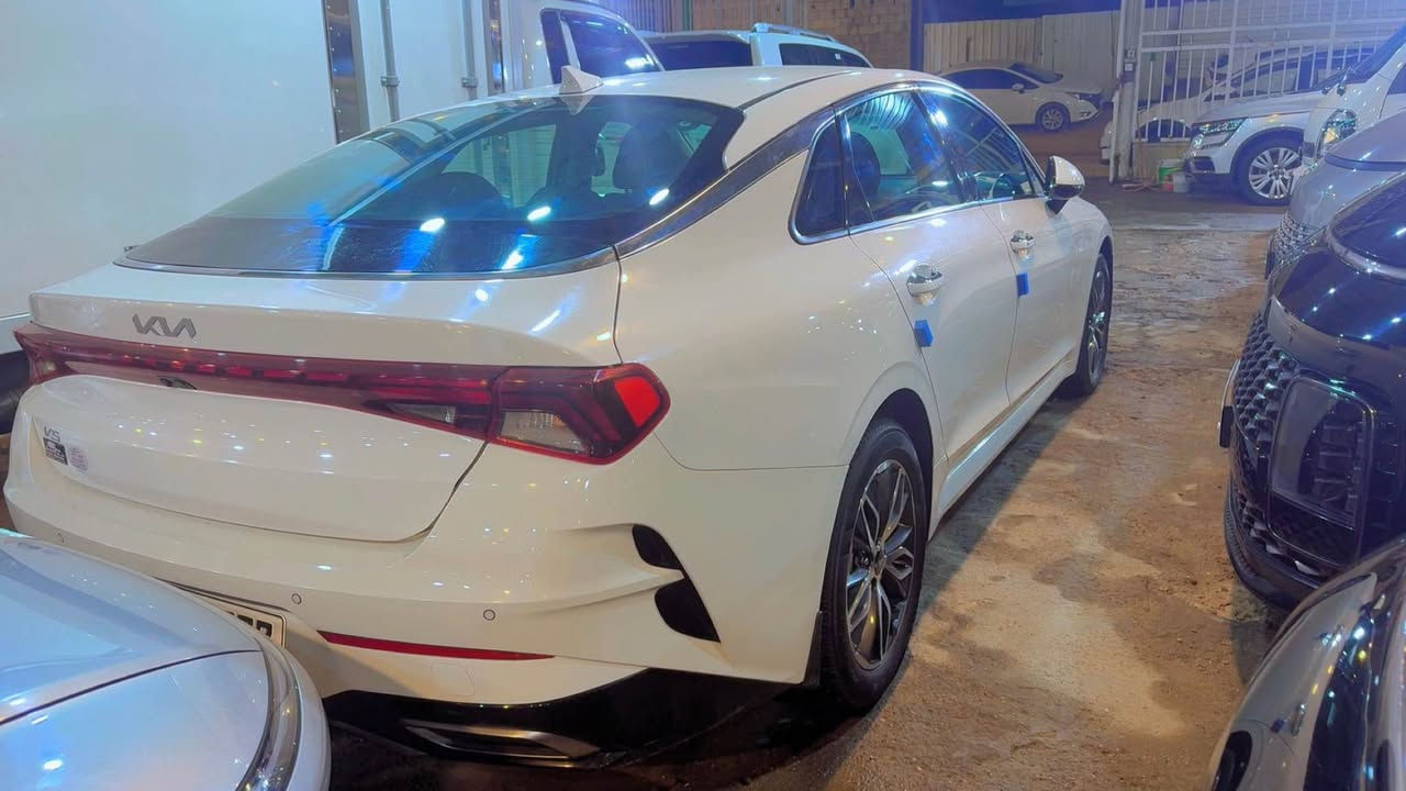 كيا K5
خليجي موديل 2023
كفاله عامة بارد قليل باب الصدر  محرك 2000 
رقم اربيل السعر 200$  *********** البصرة, العراق
