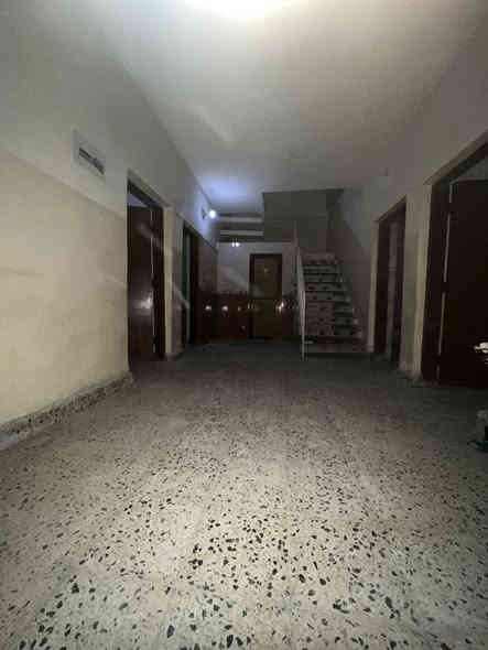 #للايجار_للايجار 

🏠 / دار للايجار مساحة 200 م 

🧱 بناء نضيف وموقع هادئ
                 
الطابق الاول/ مطبخ. أستقبال. هول . غرفتين نوم . مجمع صحيات.كراج . صحيات خارجية 
 
الطابق الثاني / غرفة نوم وسطح

🌎 الموقع / شارع الحسينيه جهة حي الاساتذه موقع مرتب

سعر الايجار // 400 الف                         
         
للأستفسار اكثر  مراجعة 
#مكتب_الود_للعقار_والمقاولات 

بداية شارع الحسينية من جهة شارع 80 قرب صيدلية الكمال 
او الاتصال :

 ***********
***********
***********
