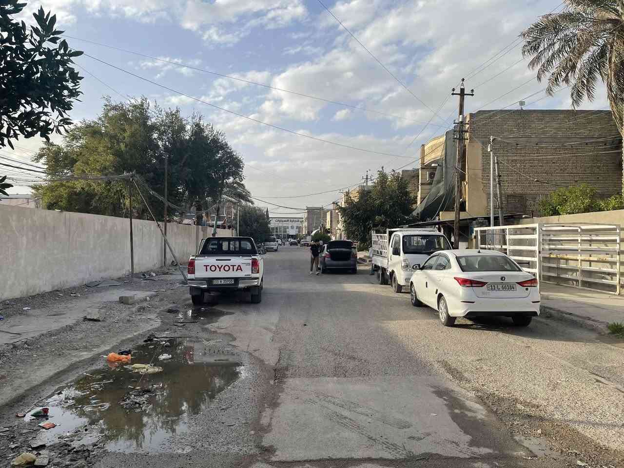 للبيع دار مسلح قديم مقابل سياج ابتدائية نبوخذ نصر مساحته ١٧٥ متر واجهه ٧ متر والنزال ٢٥ يحتوي على استقبال وهول وغرفتين نوم وخدمات ومطبخ والطابق الثاني غرفة وحده فقط الموقع الكيلاني خلف معارض النهضه قرب جامع طيبه الشارع المقابل الجمله العصبيه مقابل ابتدائية نبوخذ نصر 

للاتصال *********** او *********** شركة الخيمه للعقار السعر عالخاص راسلني لو تتصل
