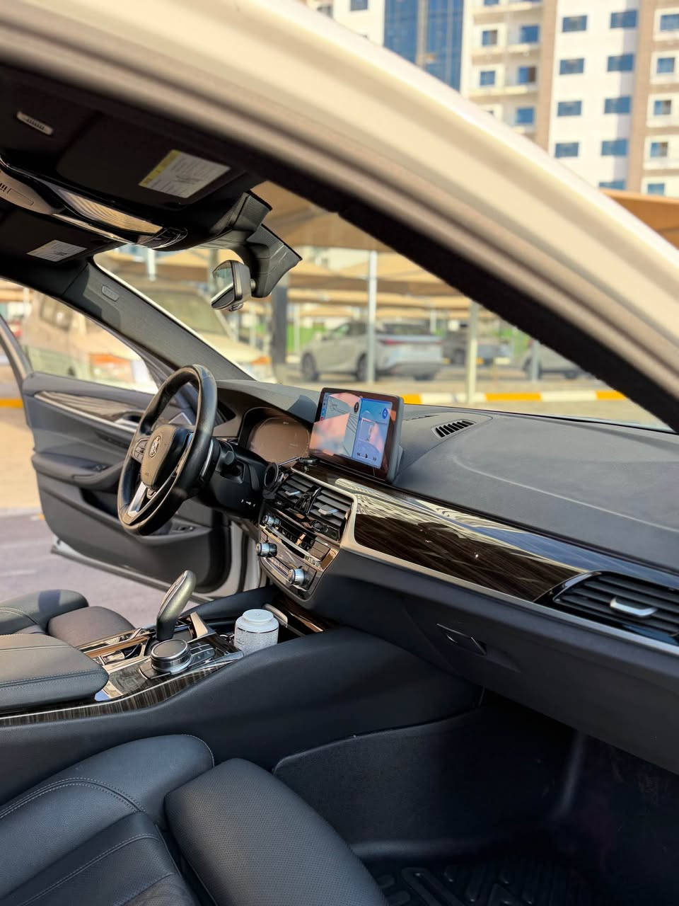 سلام عليكم
للبيع بيئم دبليو 530
بلگن هايبرد
موديل: 2023
السيارة نضيفة جدا وكلشي بيها بلادي وصفر مسج وصفر كود بدون اي نقص وصيانه كامله حته دهن ودسكات جديدة 

حادث السياره: الجاملغ الامامي والدعاميه الاماميه صبغ بدون قطره دواخل وببها بارد شبر بالبنيد

مواصفات السيارة 

داتاشو 
سلايد 
مقاعد جلد اسود 
دشبول جلد تطريز مع الابواب 
مقاعد كهرباء وتدفأة وخزن 
كشنات كهرباء
خطوط بيضاء وتنبيه اصطدام و رادار نقطة عمياء 
جميع الابواب بصمة و صندوق كهرباء وفتح عن طريق حركة القدم 
اوتو بارك وحساسات 360 درجة 
اضاءة داخلية متغيرة الالوان 
انظمه قياده(بانزين.كهرباء.هايبرد)

مكان السياره: بغداد العامريه

السعر:(32500$)

للاستفسار :*********** بغداد, العراق
