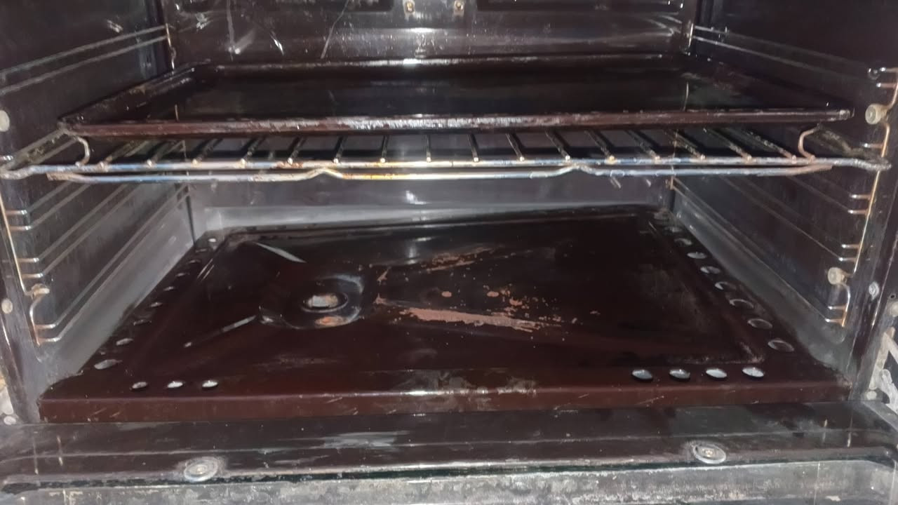 طباخ كريازي للبيع شرط الشغل السعر 225 وبي مجال المكان حي العروبة اتصال على رقم ***********
