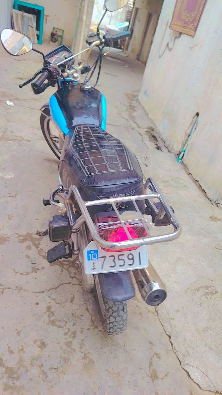 سلا عليكم ماطور إيراني للبيع محرك جديد وناعم كهربايات كله شغله سهر ٤٢٥ الف اتصال ***********
