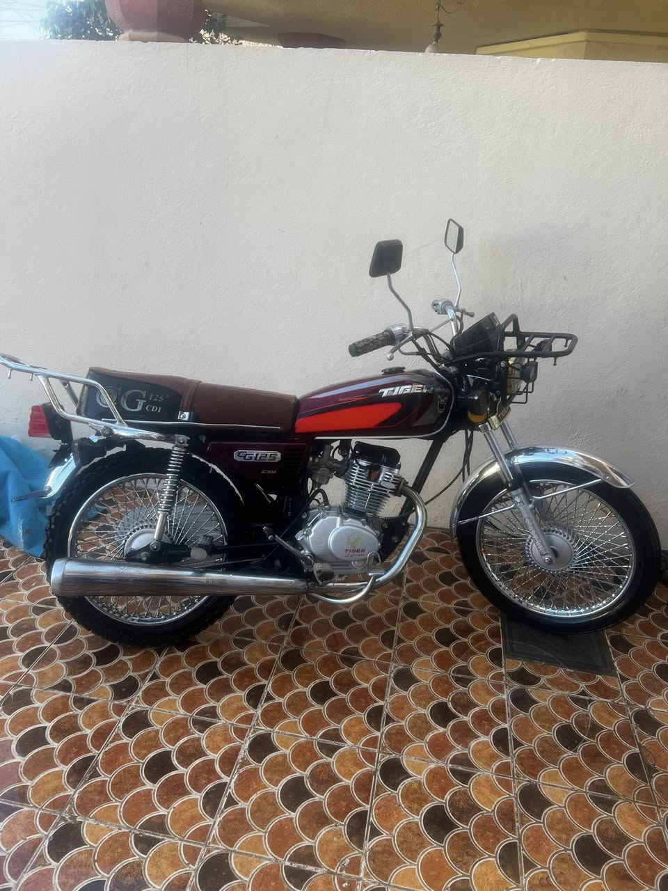 للبيع تايكر ٤كير الماطر نظيف حيل كهربائيات كلهاا شغاله ٢٠٢١تايرات جديده ٥٠٠ اوبي مجال رقم الهاتف ***********
