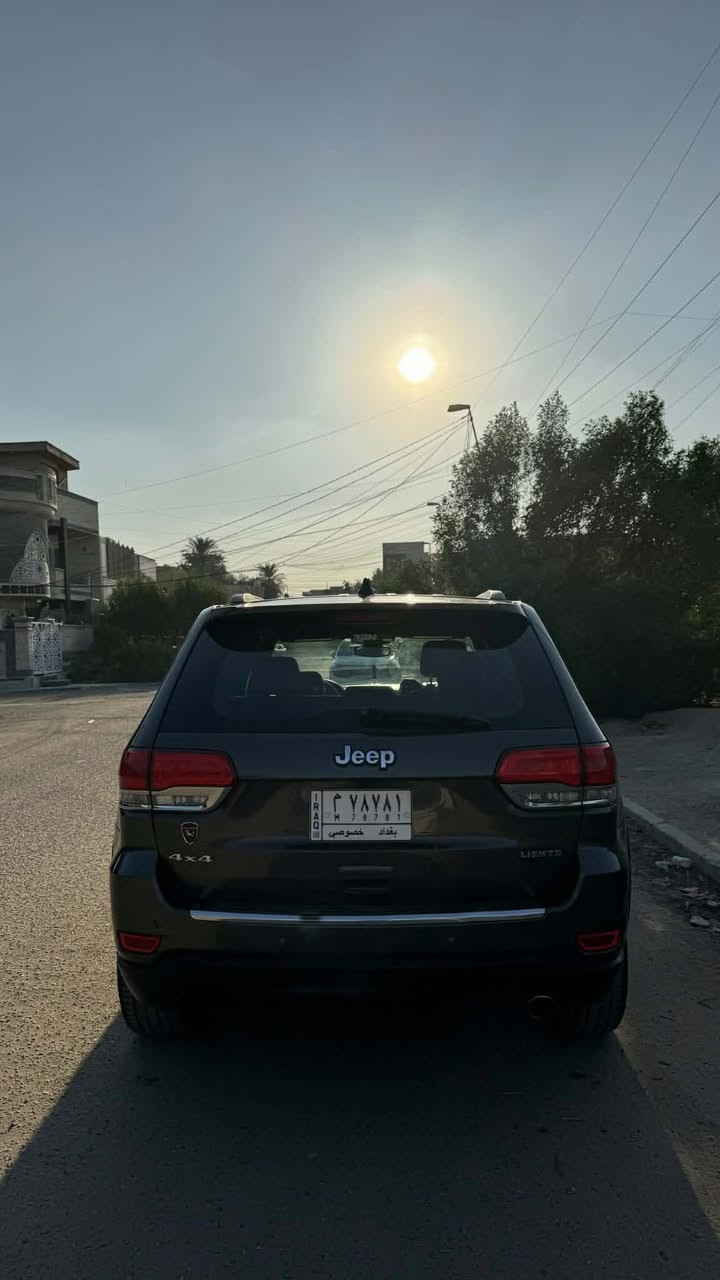 السلام عليكم
جيب كراند شيروكي لمتد 2018 
فول مواصفات 
بانوراما 
كشنات جلد 
شاشة كبيرة 
تبريد و تدفئة كشنات
حادثها بالصور و بالعراق بيها حادث دعامية و جاملغ الايسر 
الايرباكات راجعة سستم 
مكينة و كير كفالة 

ماشية 78 الف مايل 
مكانها شارع فلسطين 
السعر 195 و بيه مجال 
للاستفسار ***********
