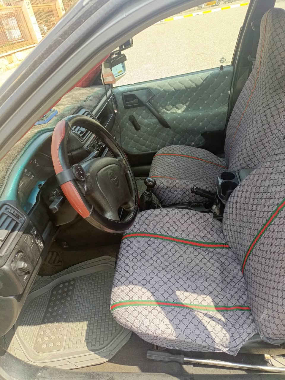 السلام عليكم للمراوس فقط فكترا 20 نظيفه كير محرك شرط سنتر لوك كنترول اربع بوب جهاز انذار كامل شاشه تحكم استيرن بيها بطاقة بانزين مشروع وطني سنويه لل 2028 ادور اوميكا نظيفه او سمند ايراني الي عنده يراسلني او يتصل عليه ***********
