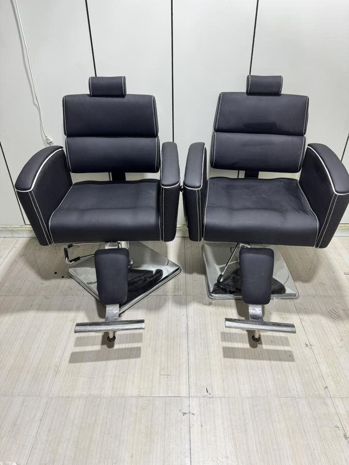 كراسي عدد 2 للبيع نظافه 100% 
للتواصل 
0781 3489296
