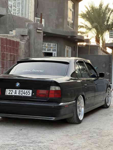سلام عليكم 
 BMW 1992  
رقم اربيل 
520 i اصل بليتة
كير عادي 
مكينة و كير بلادي مكفولات 
السيارة نضيفة كلش 
مصبوغة صبغ عام جمالية 
بيهة ضربة بالصندوك بدون دواخل ما مأثرة على الشاصي 
فتحة سقف سلايد 3 طكات
الجامات الامامية كهرباء
تخم ويالة حجم 18
داخلهة نضيف كلش  
ضايفلهة لحاية 
كشنات جلد لون اسود نضافة 1/1
مثل ما موضح بالفيديو 
صدر نضيف 100‎%‎
بيهة معجون مكان الضربة الي بالصندوك و معجون بالهلالات  و و معجون سحب خفيف باب السايق اثر التعمير 

السيارة كاملة مكملة متعوب عليهة امانة الله 
نشاط فول شلعة فول بعد كير عادي و عدكم حساب
السعر 68 و بيهة مجال للشراي

***********
***********
