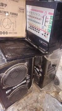 جهاز مع زوج سماعات للبيع السعر 650وبي مجال حك الشراي تاخذه على الفحص ل...