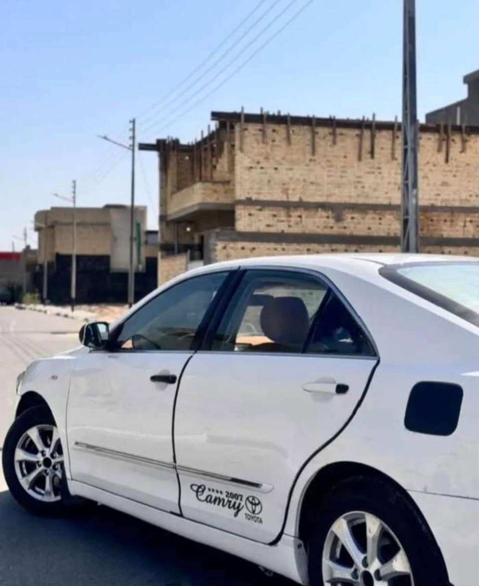 كامري 2007 للبيع سياره خليجي مبدله فقط بنيد وابيض نفس اللون السياره مبدله كير ومكينه جديد قبل شهر سياره هادئه السعر 90 وبي مجال العنوان البصره الاستفسار الاتصال على الرقم ***********
