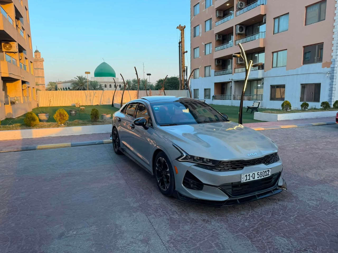 السلام وعليكم
للبيع k5 gt line 2023 فول مواصفات للبيع

ماشيه 59 مايل 
رقم اربيل ب اسمي 

محرك 1600تيربو

المواصفات:

- بصمة تشغيل

- تشغيل عن بعد

- شحن هاتف لاسلكي

- قيادة ذاتية على الخطوط السريعة

- هندبريك بصمة

- سقف أسود بانوراما

- مثبت سرعة

- مرايا قلاب عند الرجوع

- نظام صوت Bose

- حساس إطارات

- بك لايت لد

- شاشة كبيرة كار بلي

- كامرة دوارة 

-قطعتين تبريد 

-تبريد مناخين منفصل

-حساسات خلفية

- كشنات حار وبارد

- شاشة أعطال

- ويل كروم لونين

- رادارات جانبية

- مراقبة النقطة العمياء

- جنطة ذكية عند الاقتراب مع ترحيب

- إشارات بالمرايا

- كشنات جلد أبيض ملكي

- كراسي أمامية كهربائية

- لايتات عدسات زنون

-لدات امامية

- أنظمة قيادة Eco / Sport / Smart / Normal

- تحكم كامل بالستيرن

- كير أوتو وعادي

- أوتو بريك

-دشبول صاج

-منافذ طاقة

-منافذ USB

-سبير منازل

السيارة جاهزة بدون نقص 

محرك كير كفالة تبريد ثلج

السيارة بيهة 3 قطع صبغ فقط 
حادثها جاملغ  والبنيد وصبغ جاملغ خلفي بالعراق

رايدها ب 160 وبيها مجال للشراي 
اي استفسار  اتصل 

***********

عنوان بغداد البياع
