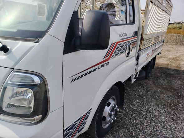 السلام عليكم كيا فحل 2021 مفتوح محرك 4000 مكفوله كفاله عامة ماشية 160الف رقم واسط سنوية جديده مكان السيارة ذي قار الرفاعي للاستفسار الاتصال (السعر 168وبيها مجال قليل للشراي) ( ***********
