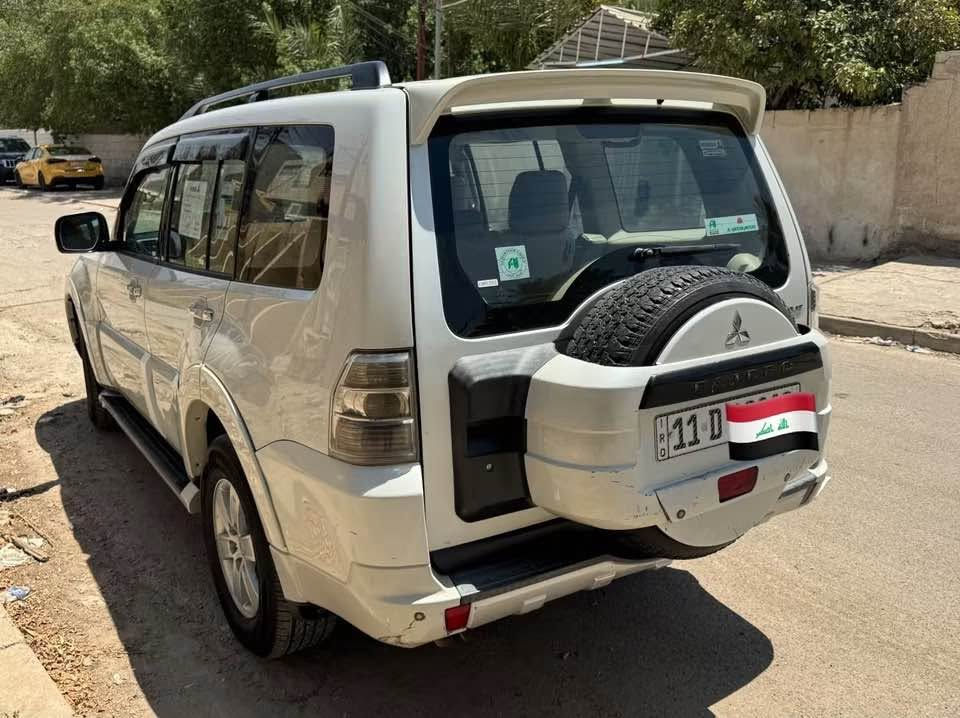 للبيع باجيرو حبتور فول واصفات١/١خليجيه اعلى مواصفات مكينه ٣٠٠٠مكفوله كير تبريد صدر كفاله رقم بغداد انكليزي 
مكان بغداد حي العلام 
سعرها ١٠٥بيع مستعجل 
*********** Colombo, Sri Lanka
