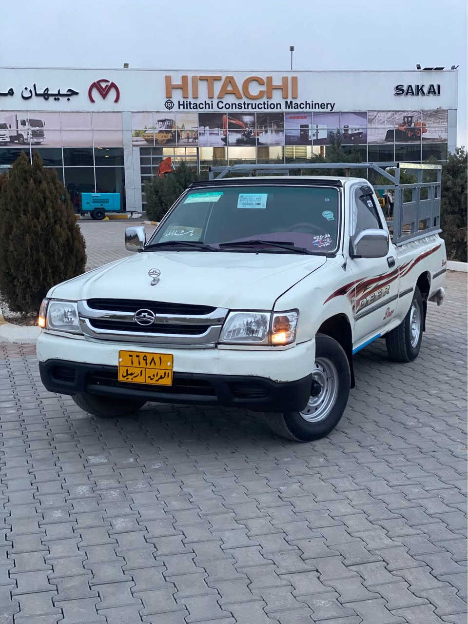 پيكةب دير جوار قولاب مؤديل 2007 مةكينة بةخ ناو سؤر جام كارةباي جوار تاية و ويلي تازةية سةيارةكة جاهيزة مالي كةسابتة يةك دينار مةسروفي نية جةمجةي پي وةية 2 وةرةقة خةرامةي لةسةرة دواي محملة دةگةرينمةوة لة هةوليرم رةقةم تةلةفؤني خاوةني ***********   سحري 46 كةمي محملة أربيل, العراق
