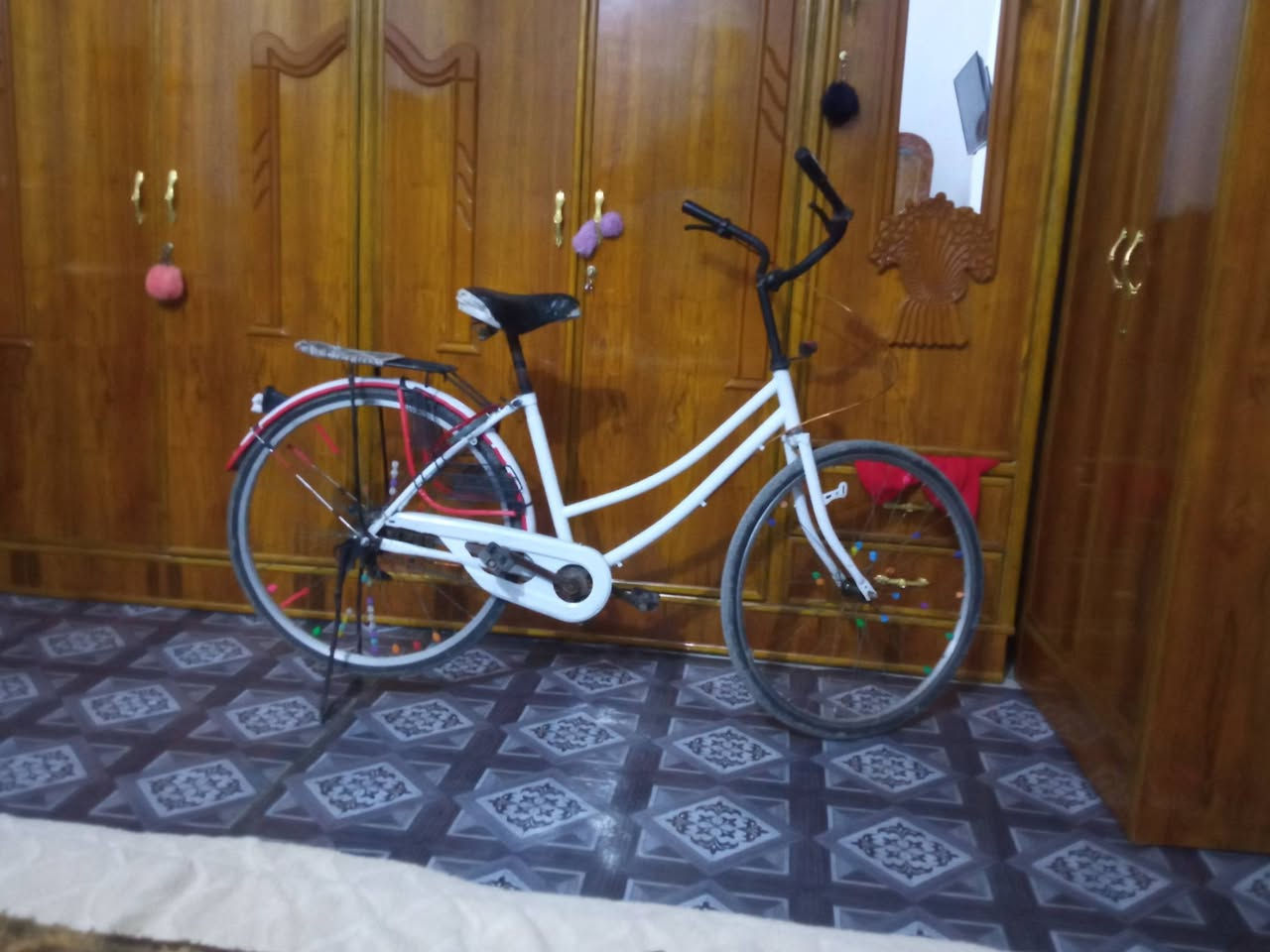 سلام عليكم بايسكل البيع مودي 14نضيف حيل وقراضه كله موجوده سعر 65قفل  ولستفسار تصال على هاذه رقم *********** المكان الطيفيه
