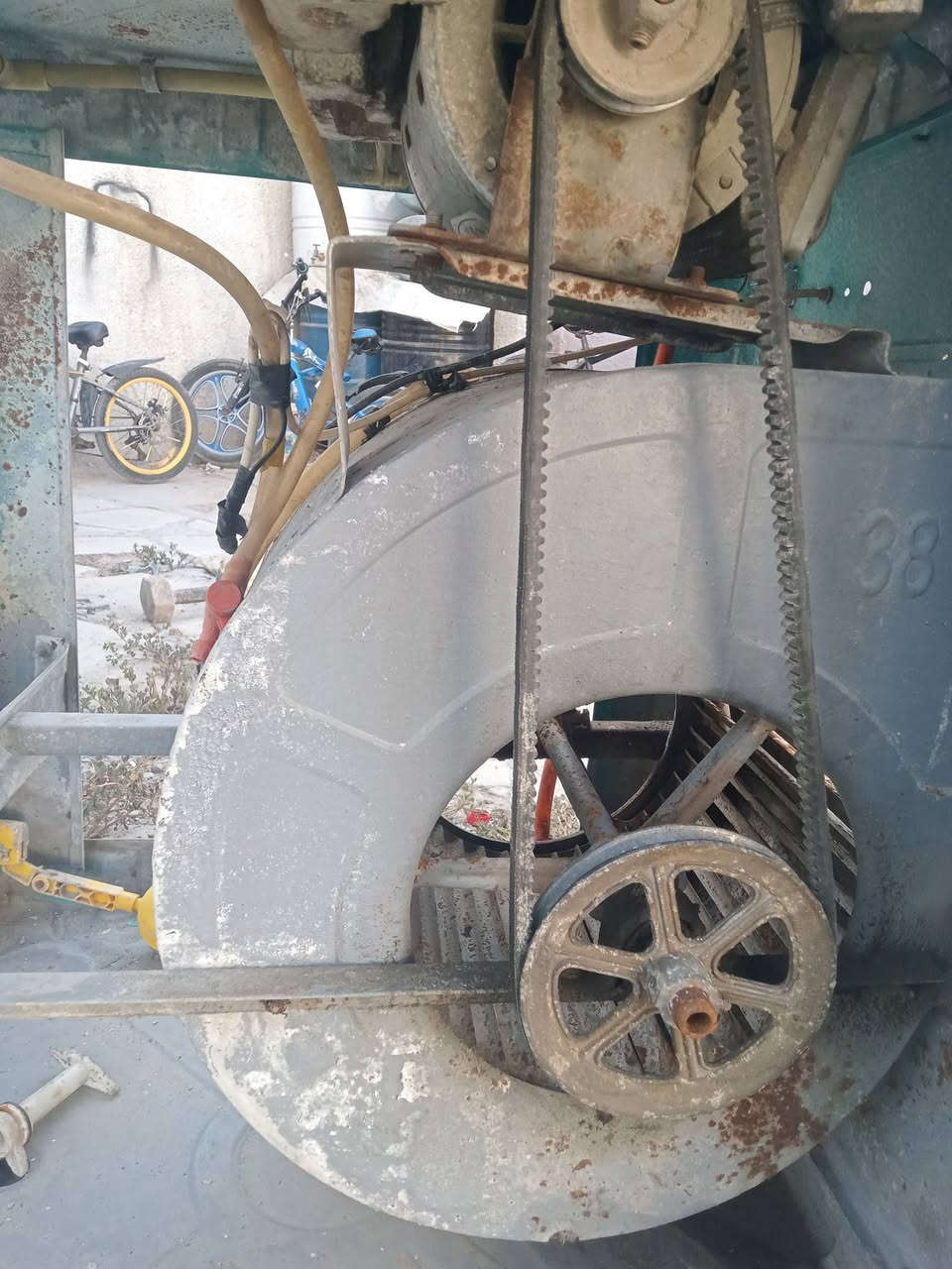 رمبردة نظيفه حجم 2500 كامله بس حلفات تبديل ابواب بلاستك ماطور سرعيتين واتر بم جبير السع75الف مجال قلي مكاني السيدية ***********
