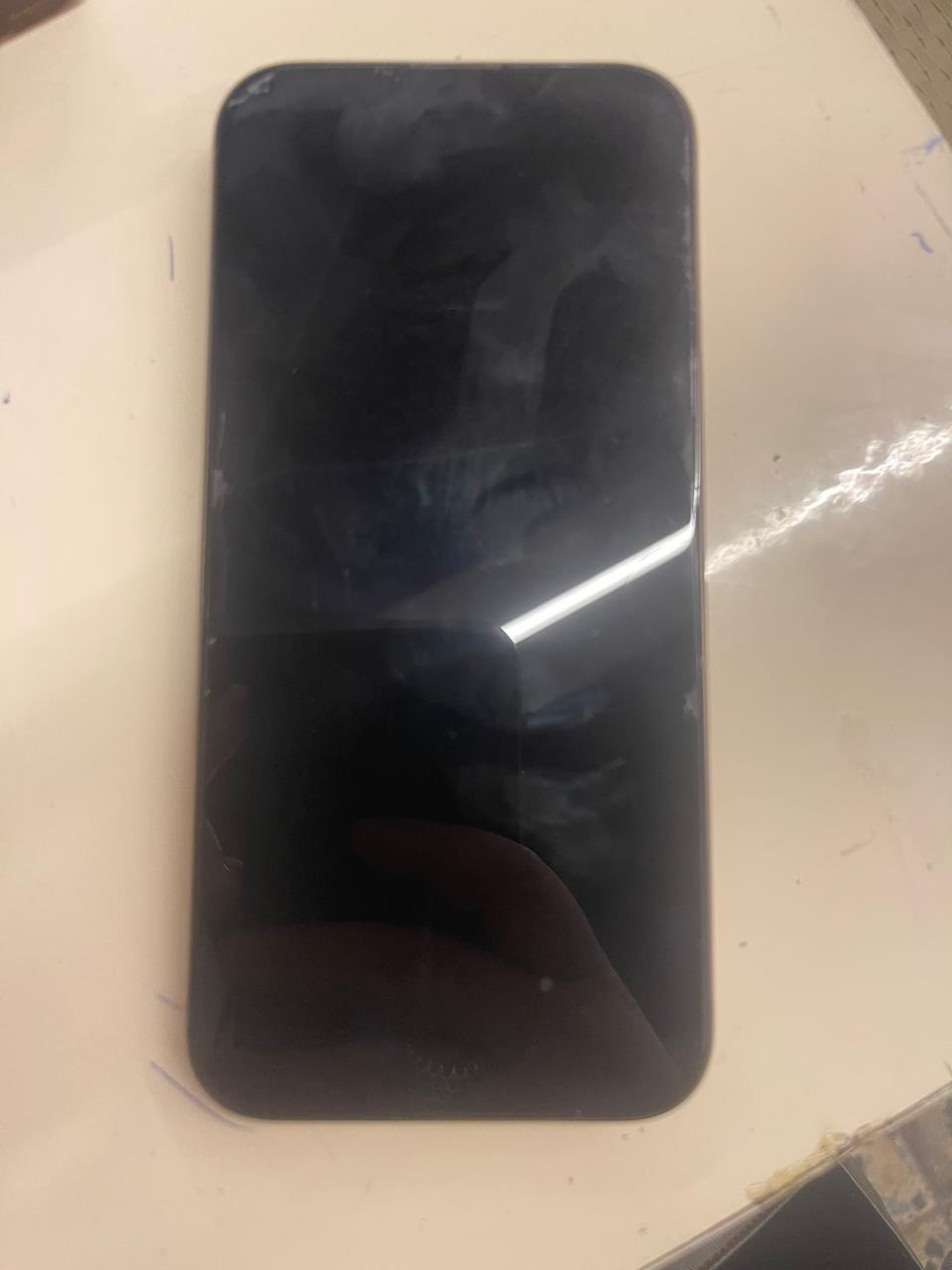 #ايفون 16 برو ماكس الصحراوي ذاكرة 256 الموبايل مكفول من الفتح والتبديل داخل الضمان. فقط شخط بجامه مال الكامرة الجوه الفلاش بدون اي تأثير على الكامرة. 
#السعر مليون و 225 الف
#المكان بغداد/ السيدية
#الهاتف ‭0772 722 0827‬
