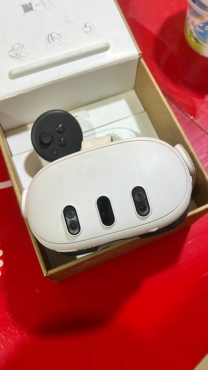 🔥 للبيع Meta Quest 3 – استخدام نظيف
✨ نظافة حلوة ومقبولة
✅ شغال 100% بدون أي مشكلة
🎮 الجهاز + اليدات فقط
❌ بدون ملحقات إضافية
📩 التواصل ***********
