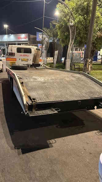 سيارة ازوزة مكينة 4سلندر كير 5 تخم تاير 6برغي معاملة الرقم على حسابي مكتوب بلسنوية حمل سيارة للبيع او امراوس للاستفسار الاتصال على الرقم *********** مكان السيارة بغداد
