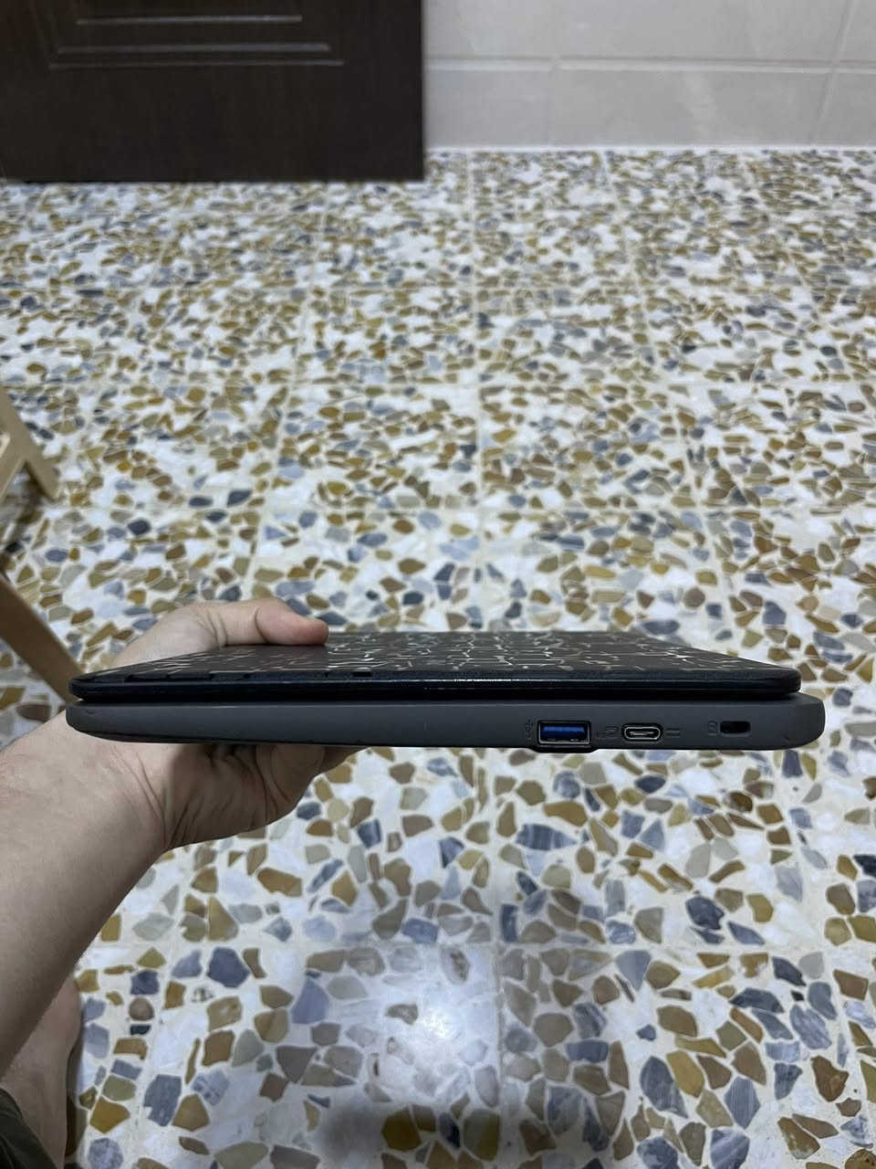 لابتوب نوع aser لمس و كيبورد
جهاز نضيف وجديد نضام اندرويد وبي متجر بلي 
ينزل تلي كرام و فيس و تيك توك جهاز نضيف ذاكره 32GB اكتب سعر عجبني ابيعك 👍🏻


**إذا كنت صاحب هذا الإعلان وتريد حذفه لأي سبب، رجاءا أرسل رسالة إلى الدعم الفني**