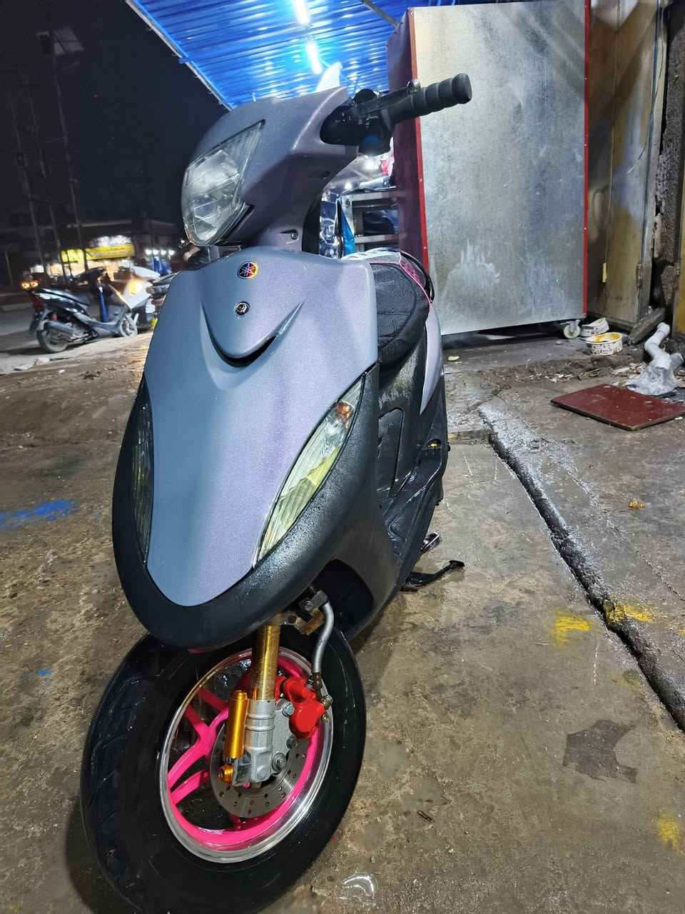 السلام عليكم ورحمة الله
للبيع دراجه ماكس عدله 120
دراجه ناقصه بس سايق 
بلاديه كل نقص مابيه 
جيب فيتر وياك وتعال افحص 
كلشي شغال بيه اشاير كلوبات هندر سلف 
عنواني بغداد الشعله 
رقم للتواصل ***********
السعرر ب600 ألف
