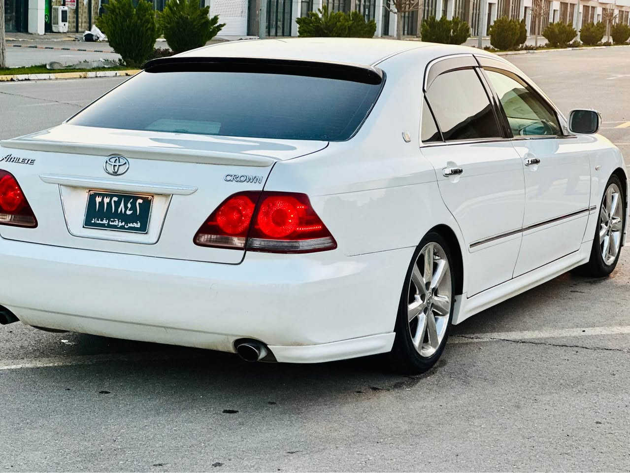 تویتا شاهانە مووس مووس ٢٠٠٥
١٨٠ بچوک بە بچوک ناو ڕەش دینگەی ئیستل بیلاد
يەک پارچەی ئەوپای بۆیاخە
دەعم و لێدراوی کەڤەر گۆڕاو بەشەرت 
گێڕ و مەکینەو سارد و گەرم بەشەرت 
چوار تاییەی تازە بێ مەسرەف
سەقف شوشەیی 
قفڵی(٦٣) گەڵا 
ژ.م ***********
*********** Singapore
