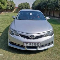 عندي تويوتا كامري خليجي سلفر موديل 2014 رقم سليمانية  بيه قطع صبغ  الس...
