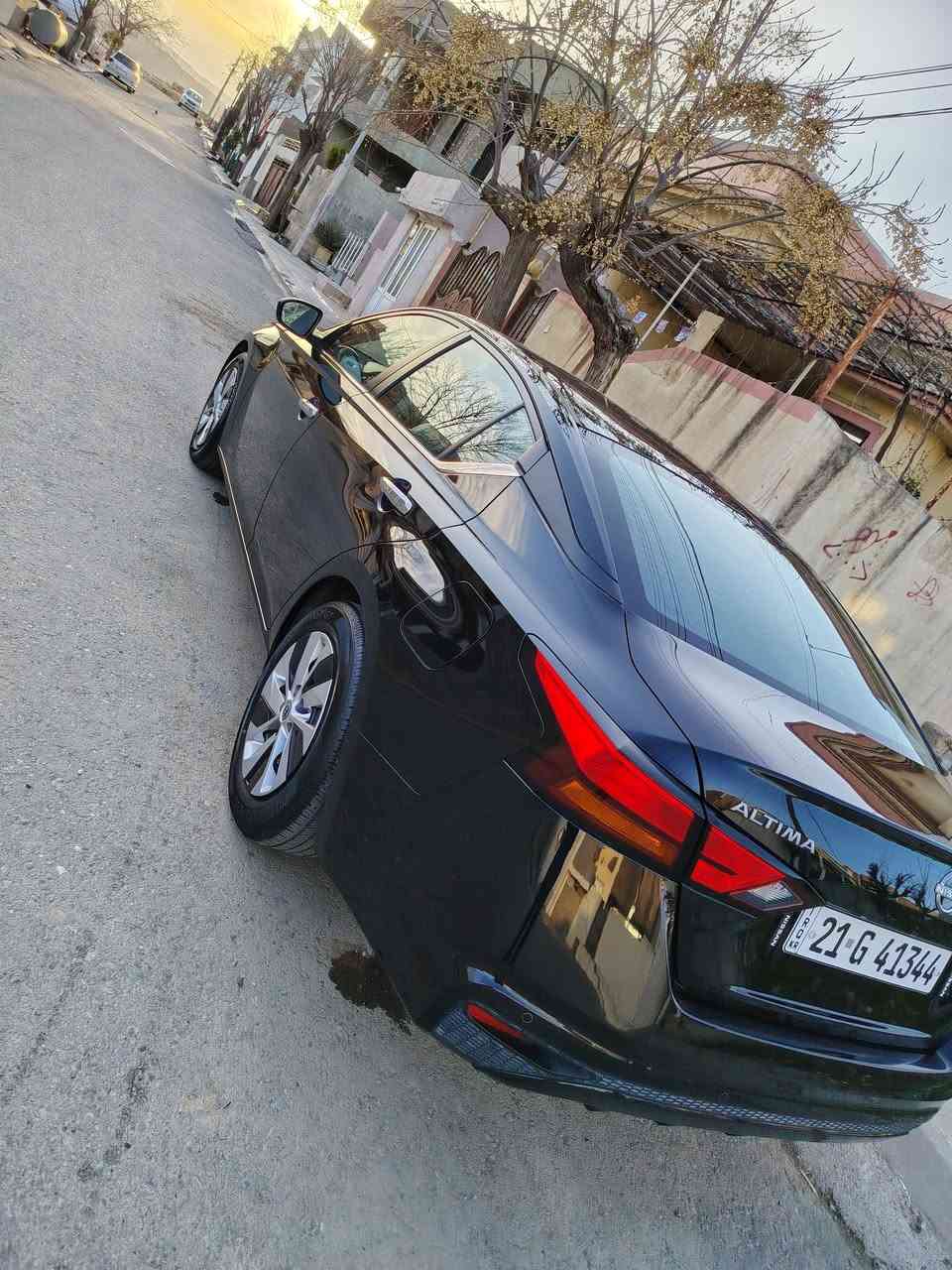 نيسان التيما موديل ٢٤ماشيه 21مايل بدون حادث بدون صبق سياره شركه***********
