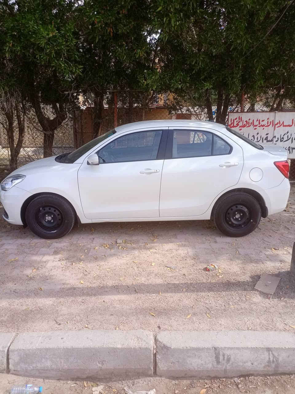 سازوكي مديل 24 اقصاد راعيه بلبصرة سياره مكفوله عده جاملق امامي بي ربع صبق ولباقي مكفول سياره حيل جديده احله من الصوره عنواني البصرة لامن الداخلي ***********السعر 97
