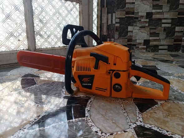 السلام عليكم منشار بعده جديد للبيع سعره ١٠٠ مكاني حديثه ***********
