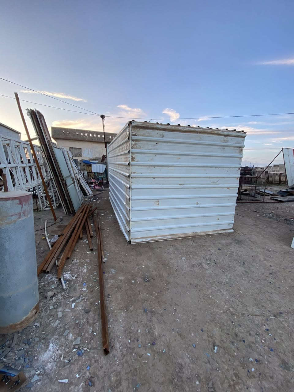 السلام عليكم قفاصه للبيع للتصال ***********
