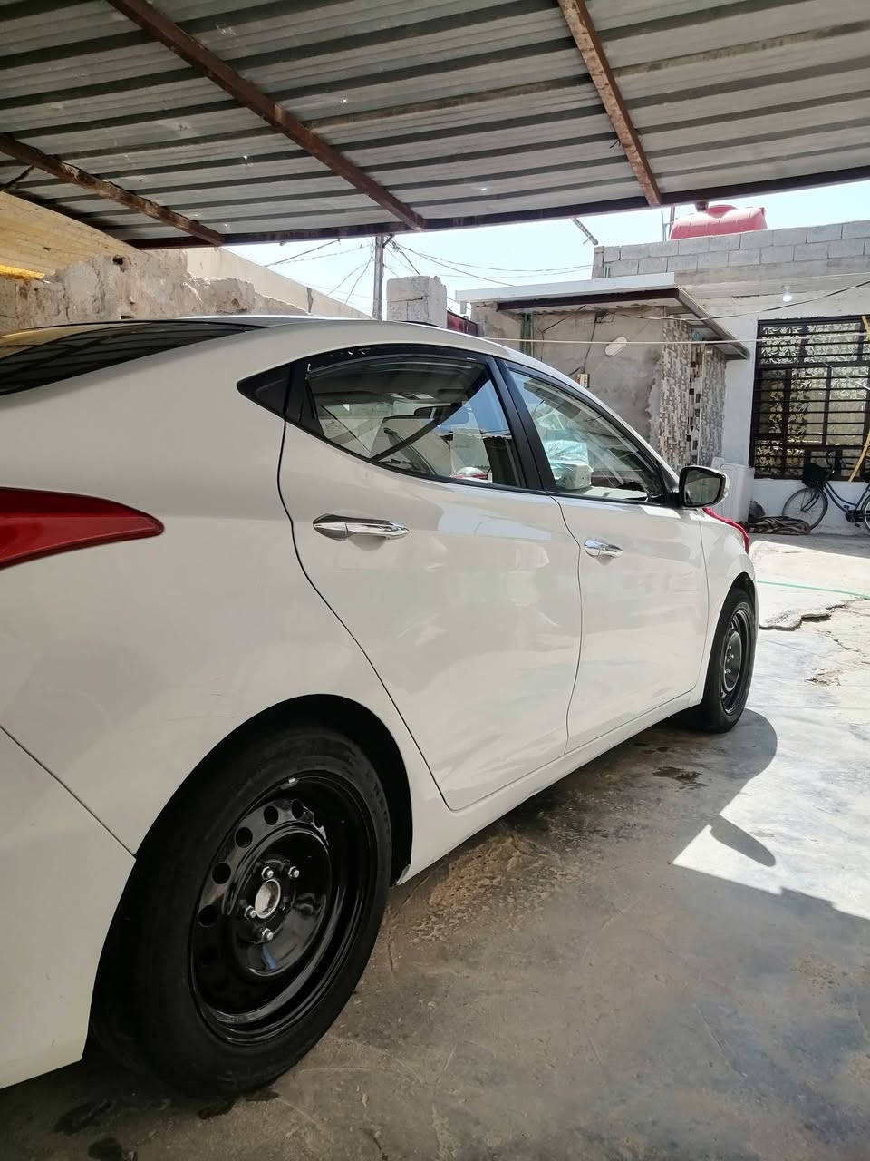 النتره موديل ٢٠١٣ مكفول كفالة عامه فقط نص دوسه صبغ بدون داخل مكينه كير تبريد حداديه بشرط فول مواصفات فتحه اشاير بل مري داخل صاج فول نضافه ***********

