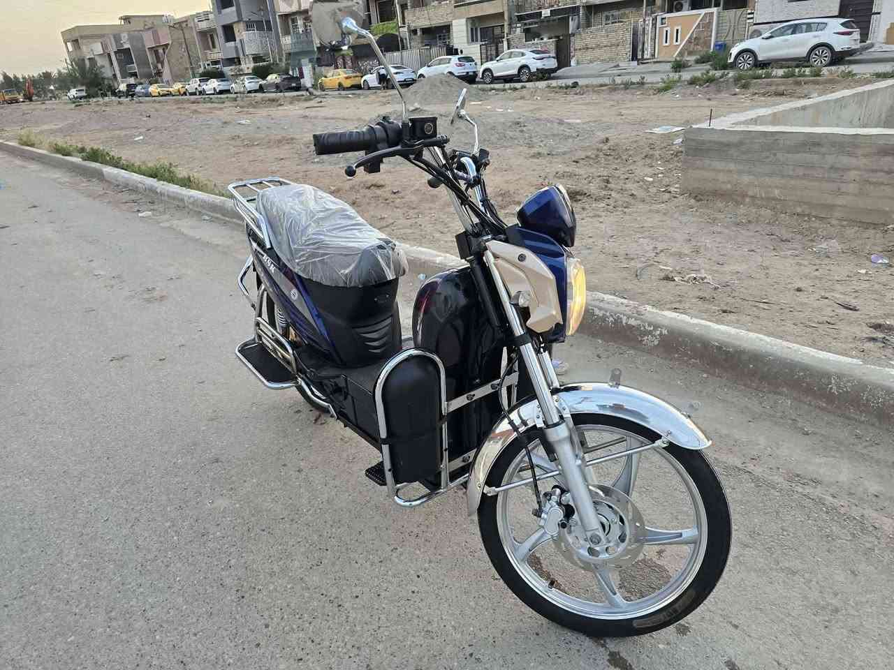 السلام عليكم هارلي شحن للبيع موديل 26 6بطاريات اكبار تشغيل بصمه وانذار سرقه لايت زنون عالي ناصي هورن اشاير يمنه يسره بريكات دسك  نضام اي بي اس السعر 480وبيها وبيها مجال مكاني بغداد جديده ***********
