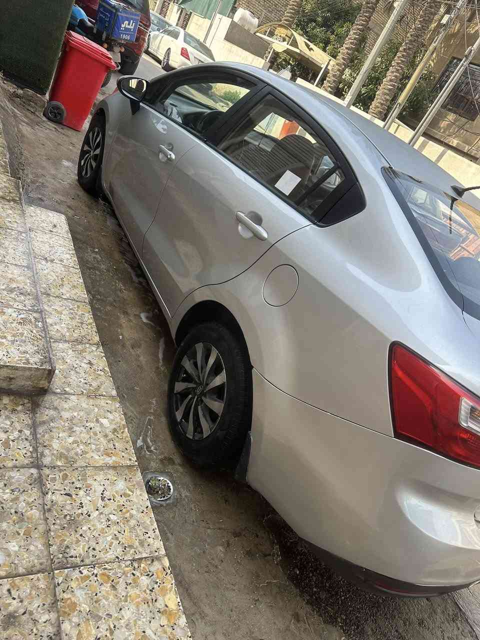 السلام عليكم كيا ريو خليجي مكينه 1600 موديل 15  بيع او مراوس حسب القناعه جان بيها شخوط وجراد وصبغتها احزام لجماليه بدون اي ضرر مكينه كير تبريد خير من الله مكاني بغداد الحريه السعر 82 وبيها مجال  لشراي 
***********
